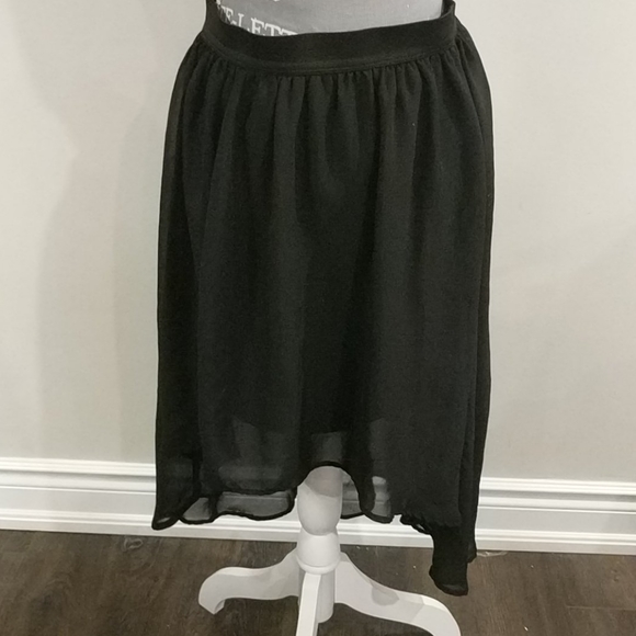 💥4/$20 High low half lined elastic waist skirt